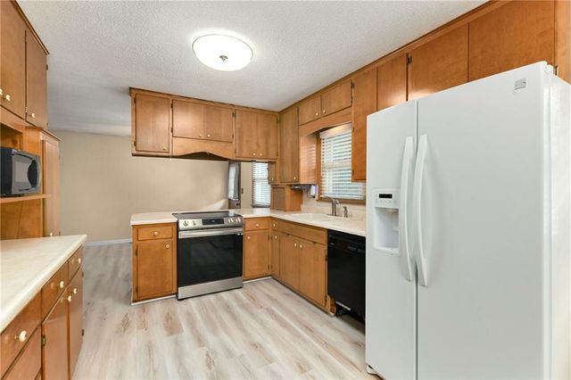 3801 STONEWALL Court, Independence, MO 64055
