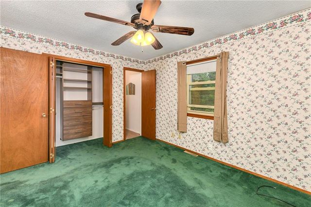 3801 STONEWALL Court, Independence, MO 64055