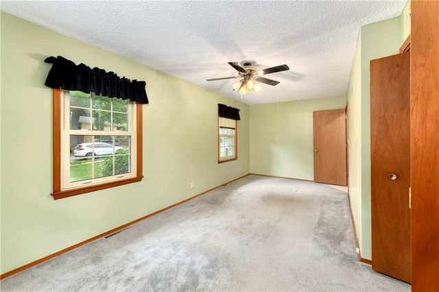 3801 STONEWALL Court, Independence, MO 64055