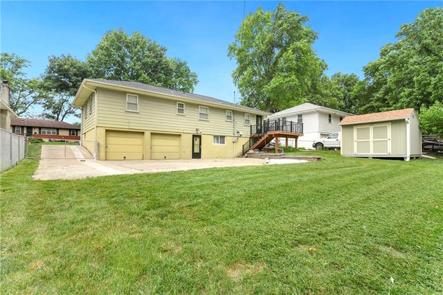 3801 STONEWALL Court, Independence, MO 64055