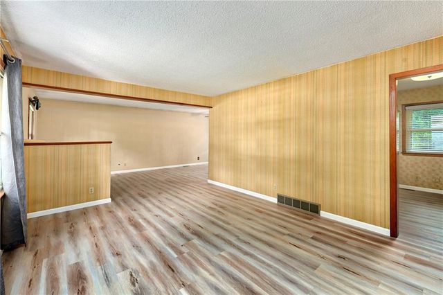 3801 STONEWALL Court, Independence, MO 64055