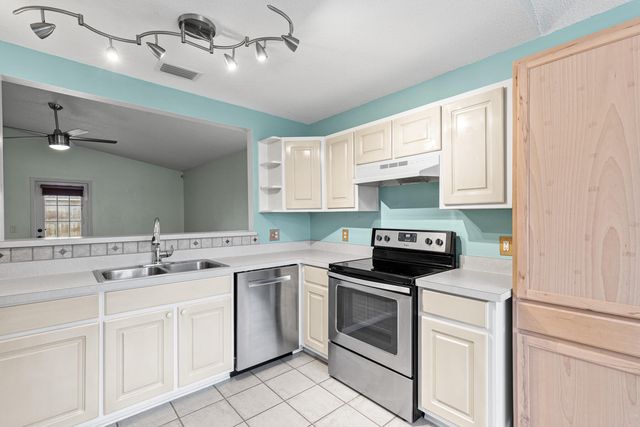 873 Van Dyke Drive, Shalimar, FL 32579