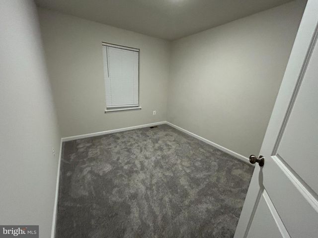 145 SWAN FIELD AVE, Ranson, WV 25438