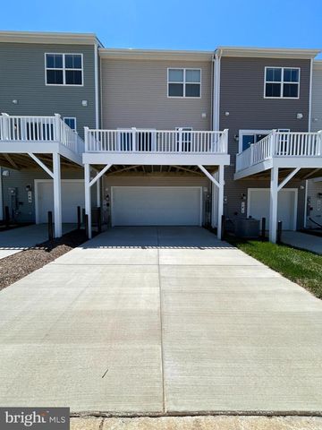 145 SWAN FIELD AVE, Ranson, WV 25438