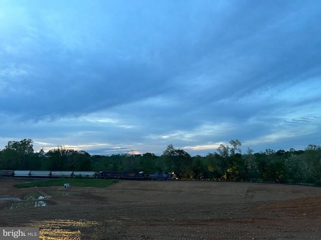 145 SWAN FIELD AVE, Ranson, WV 25438