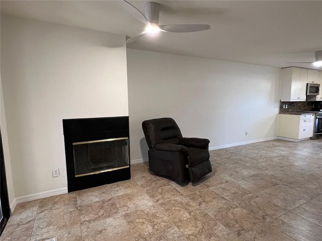 18714 WIMBLEDON CIRCLE 18714, Lutz, FL 33558