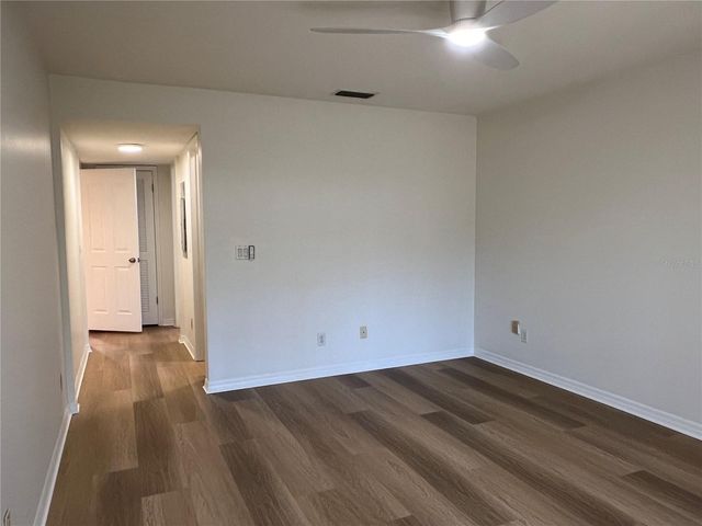 18714 WIMBLEDON CIRCLE 18714, Lutz, FL 33558