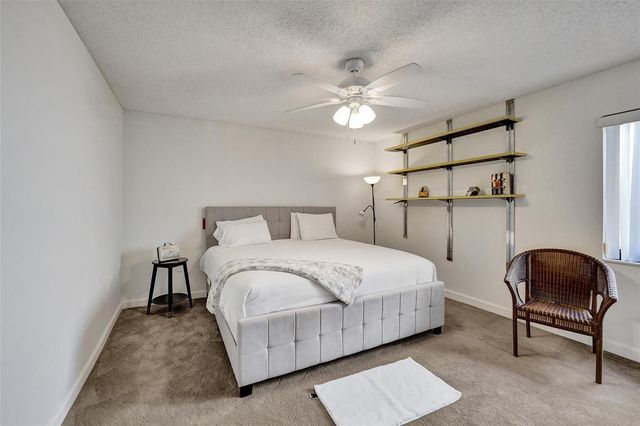 4060 N Hills Drive 32, Hollywood, FL 33021