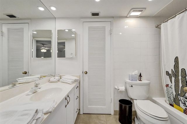 4060 N Hills Drive 32, Hollywood, FL 33021