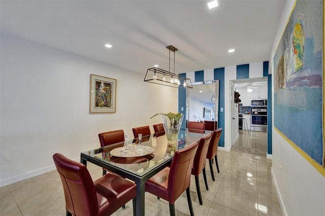 4060 N Hills Drive 32, Hollywood, FL 33021