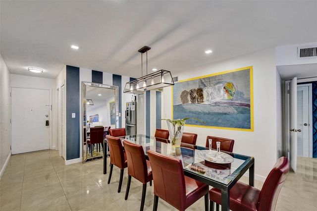 4060 N Hills Drive 32, Hollywood, FL 33021