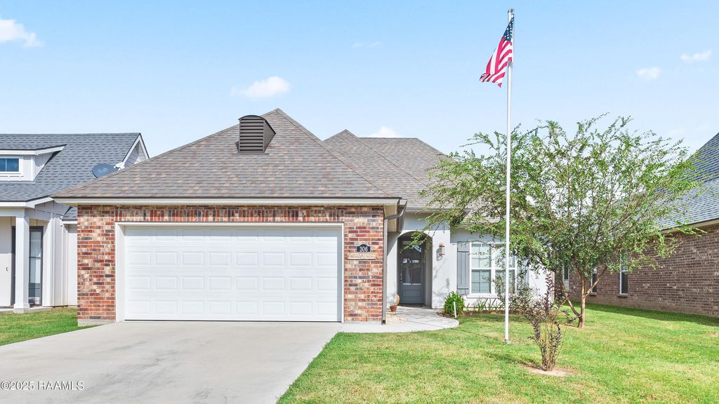 306 Adry Lane, Youngsville, LA 70592