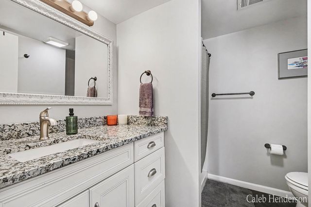 5918 Eaglechase Drive SE, Grand Rapids, MI 49512