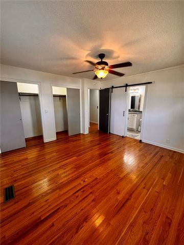 922 S 15th Street, Rogers, AR 72758
