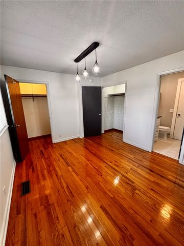 922 S 15th Street, Rogers, AR 72758