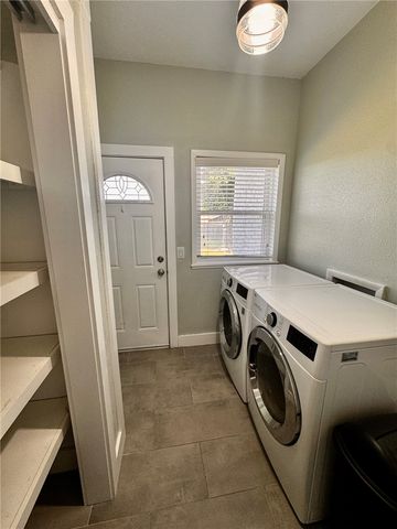 922 S 15th Street, Rogers, AR 72758