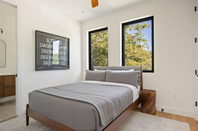 2305 E 21st ST 2, Austin, TX 78722