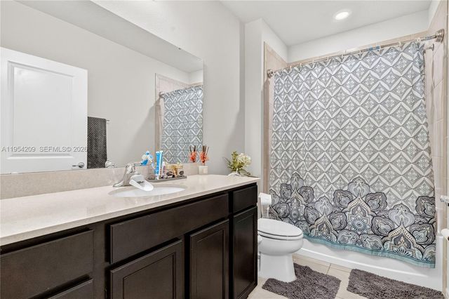 906 SWAYING SAWGRASS AVENUE, Ruskin, Other City - In The State Of Florida, FL 33570