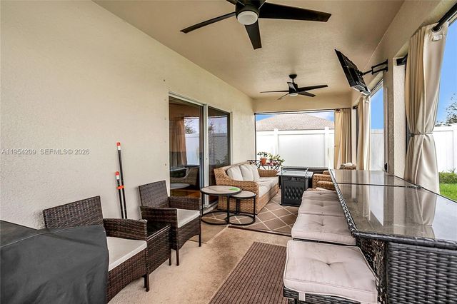 906 SWAYING SAWGRASS AVENUE, Ruskin, Other City - In The State Of Florida, FL 33570