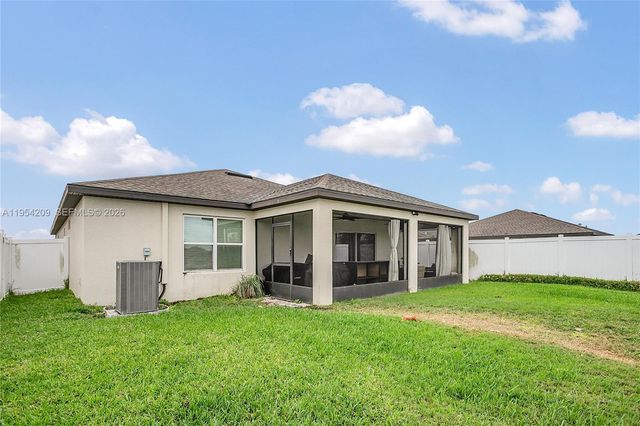 906 SWAYING SAWGRASS AVENUE, Ruskin, Other City - In The State Of Florida, FL 33570