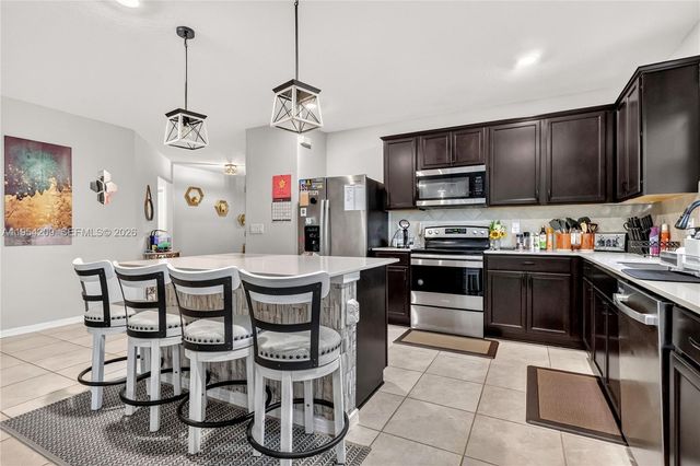 906 SWAYING SAWGRASS AVENUE, Ruskin, Other City - In The State Of Florida, FL 33570