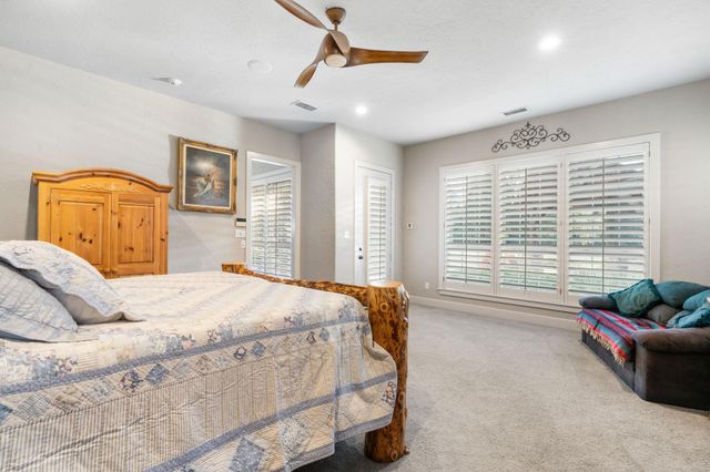9902 Crestwater Circle, Magnolia, TX 77354