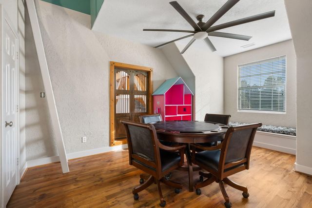 9902 Crestwater Circle, Magnolia, TX 77354
