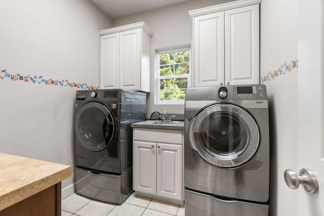 9902 Crestwater Circle, Magnolia, TX 77354