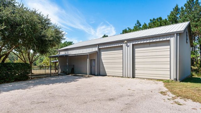 9902 Crestwater Circle, Magnolia, TX 77354
