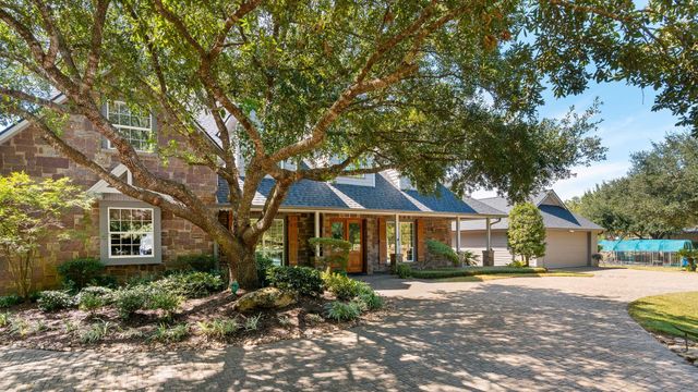 9902 Crestwater Circle, Magnolia, TX 77354