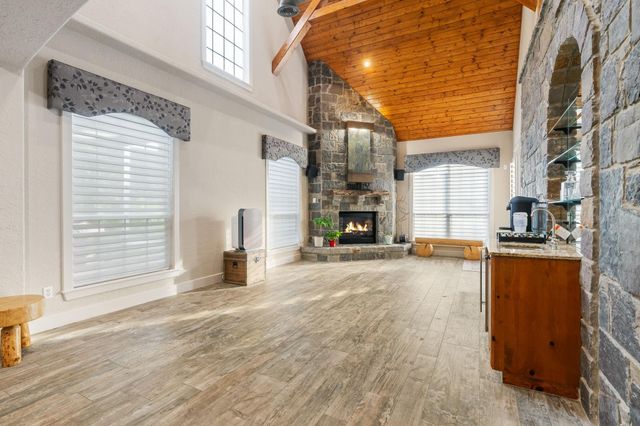 9902 Crestwater Circle, Magnolia, TX 77354