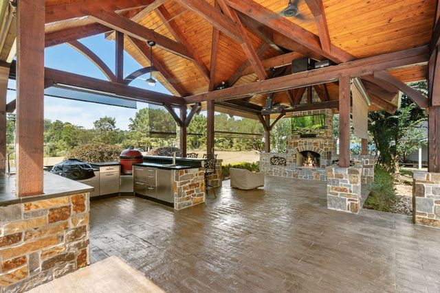 9902 Crestwater Circle, Magnolia, TX 77354