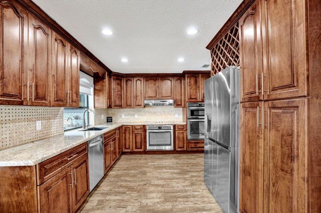 326 NW 101st Terrace, Coral Springs, FL 33071