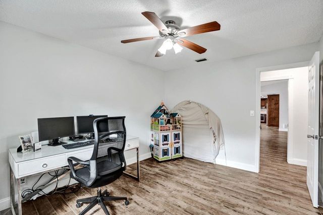 326 NW 101st Terrace, Coral Springs, FL 33071