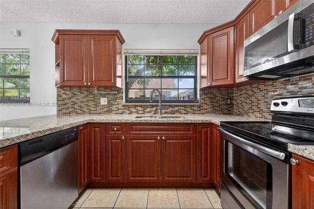 5420 SW 143rd Ct, Miami, FL 33175