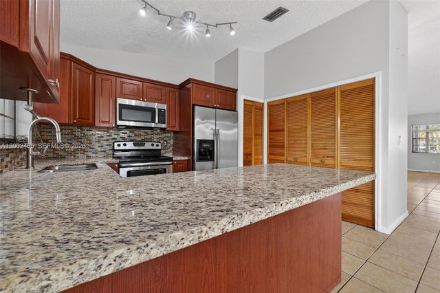 5420 SW 143rd Ct, Miami, FL 33175