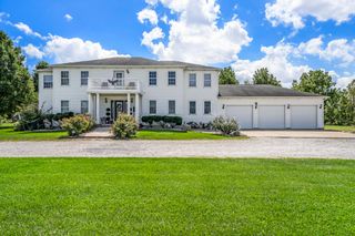 928 N Calumet Avenue, Chesterton, IN 46304