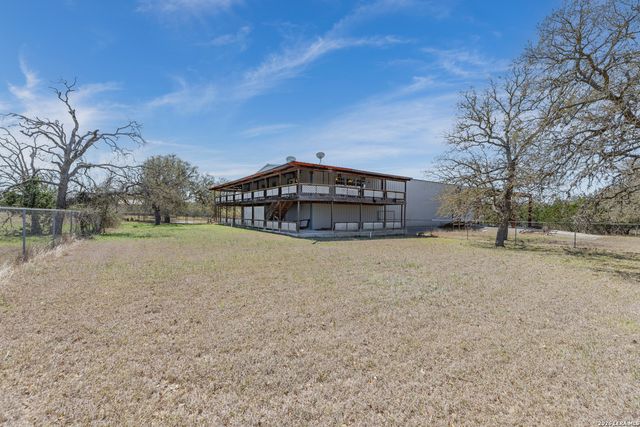 200 Highland Dr., Bandera, TX 78003