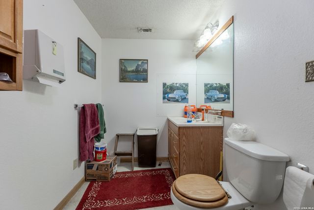 200 Highland Dr., Bandera, TX 78003