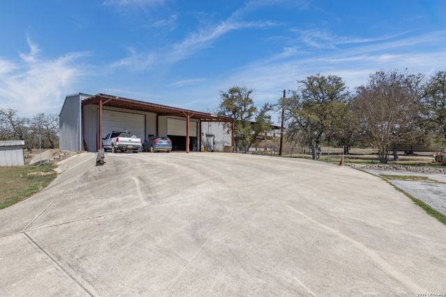 200 Highland Dr., Bandera, TX 78003