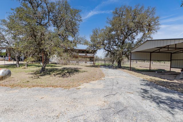 200 Highland Dr., Bandera, TX 78003
