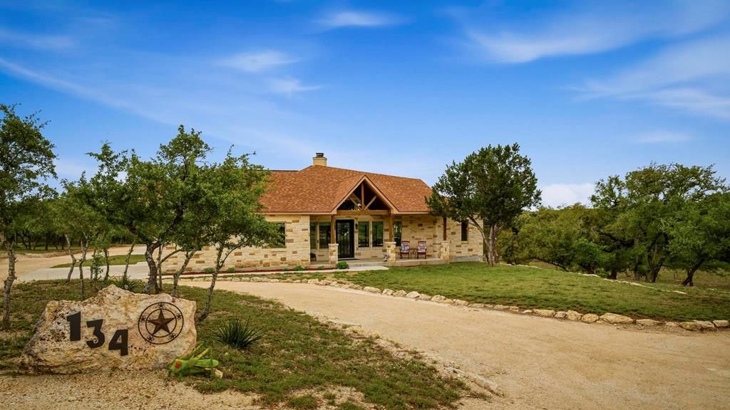 134 Stallion Estates, Spring Branch, TX 78070