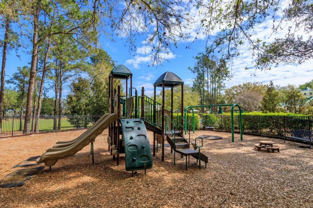 Image 32 of property listing at 12761 HOLDENBURY LANE, Windermere, FL 34786