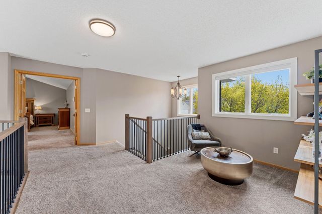 4136 Raspberry Ridge Road NE, Prior Lake, MN 55372