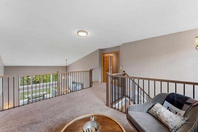 4136 Raspberry Ridge Road NE, Prior Lake, MN 55372