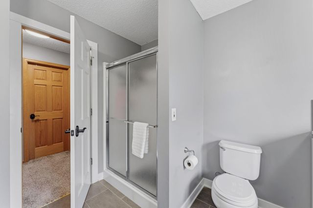 4136 Raspberry Ridge Road NE, Prior Lake, MN 55372