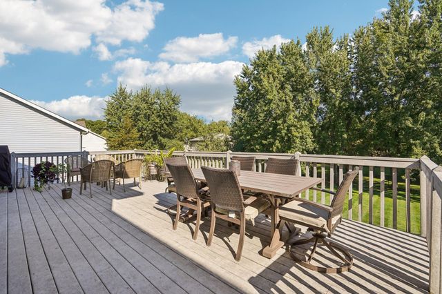 4136 Raspberry Ridge Road NE, Prior Lake, MN 55372