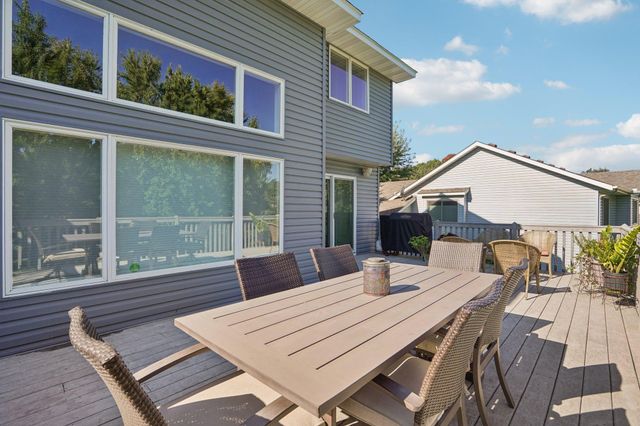 4136 Raspberry Ridge Road NE, Prior Lake, MN 55372