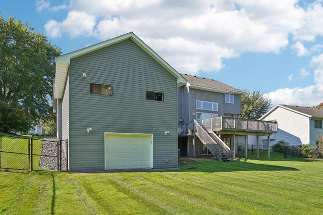 4136 Raspberry Ridge Road NE, Prior Lake, MN 55372