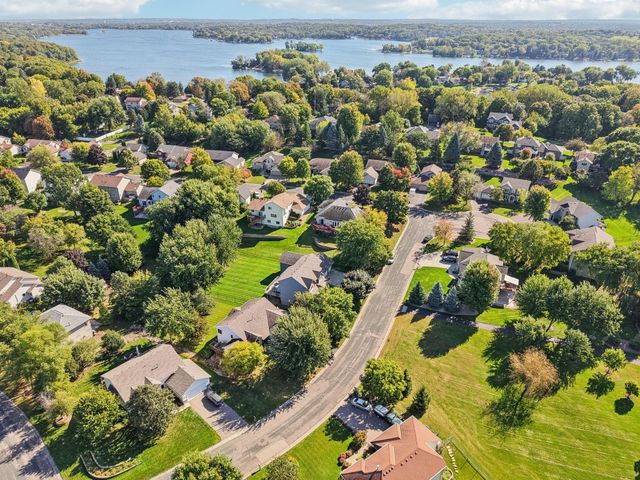 4136 Raspberry Ridge Road NE, Prior Lake, MN 55372
